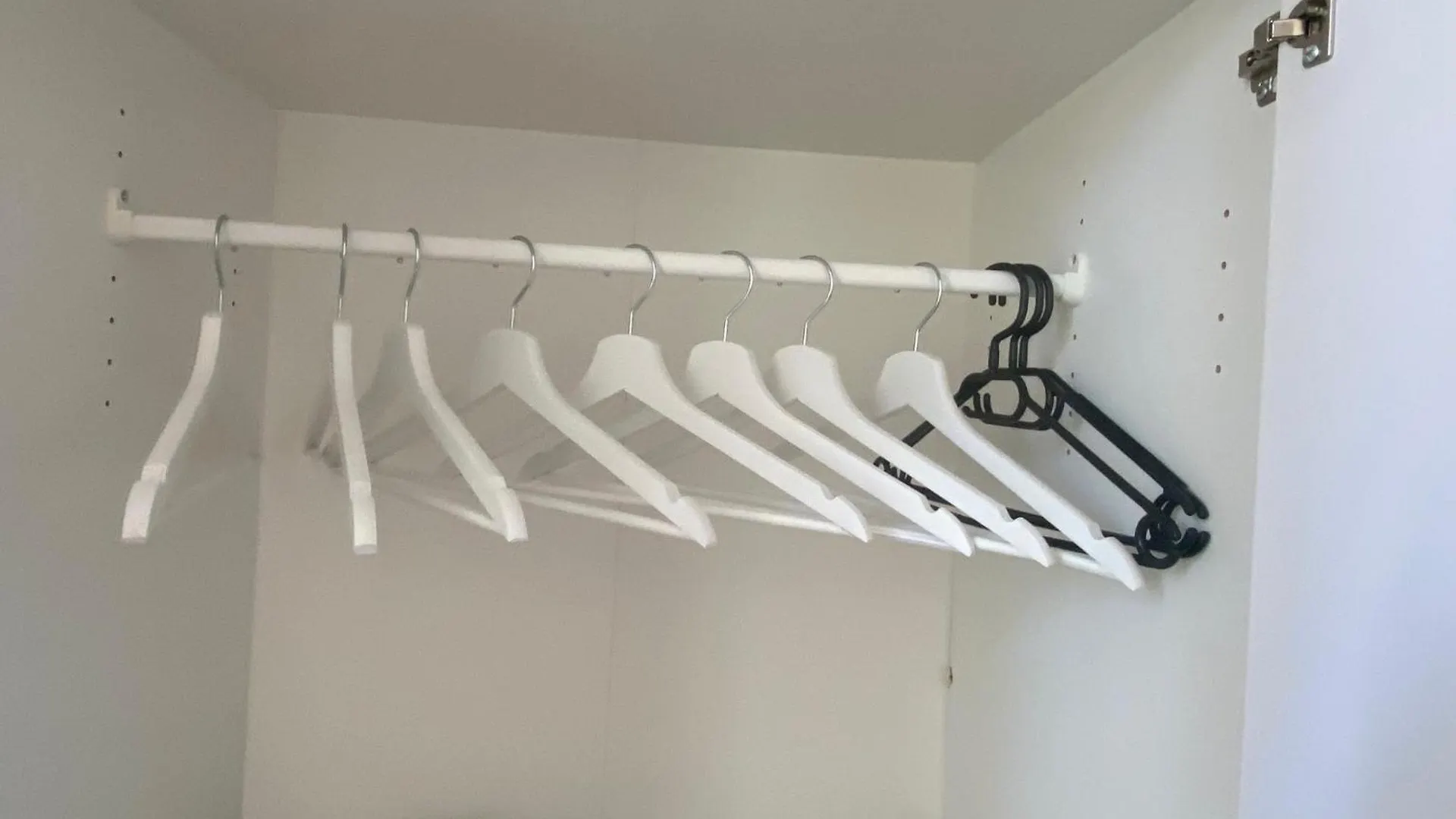 Lägenhet Studio Avec Balcon Sur Cour Aix-en-Provence Frankrike